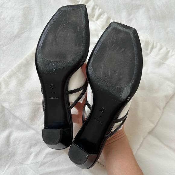 The Row Graphic Thong Sandal in Chocolate - Picture 6 of 10